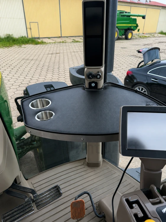 AgriShelf John Deere 8R (2009-2019) 3