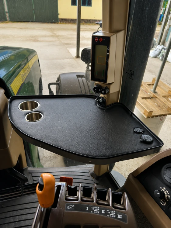 AgriShelf John Deere 8 series (2002-2009) 3